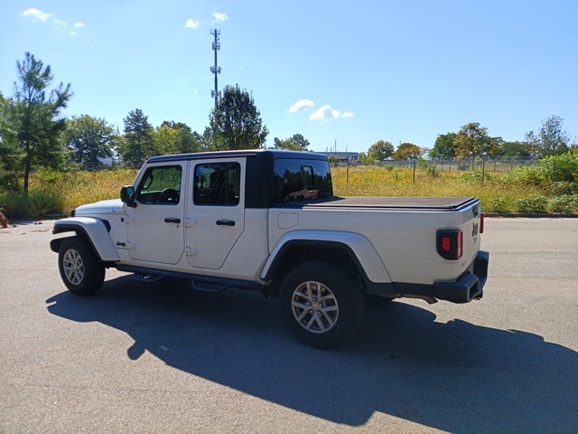 2023 Jeep Gladiator Sport photo 4