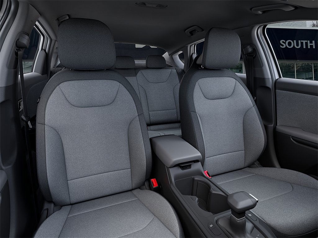 2025 Kia K4 LXS photo 13