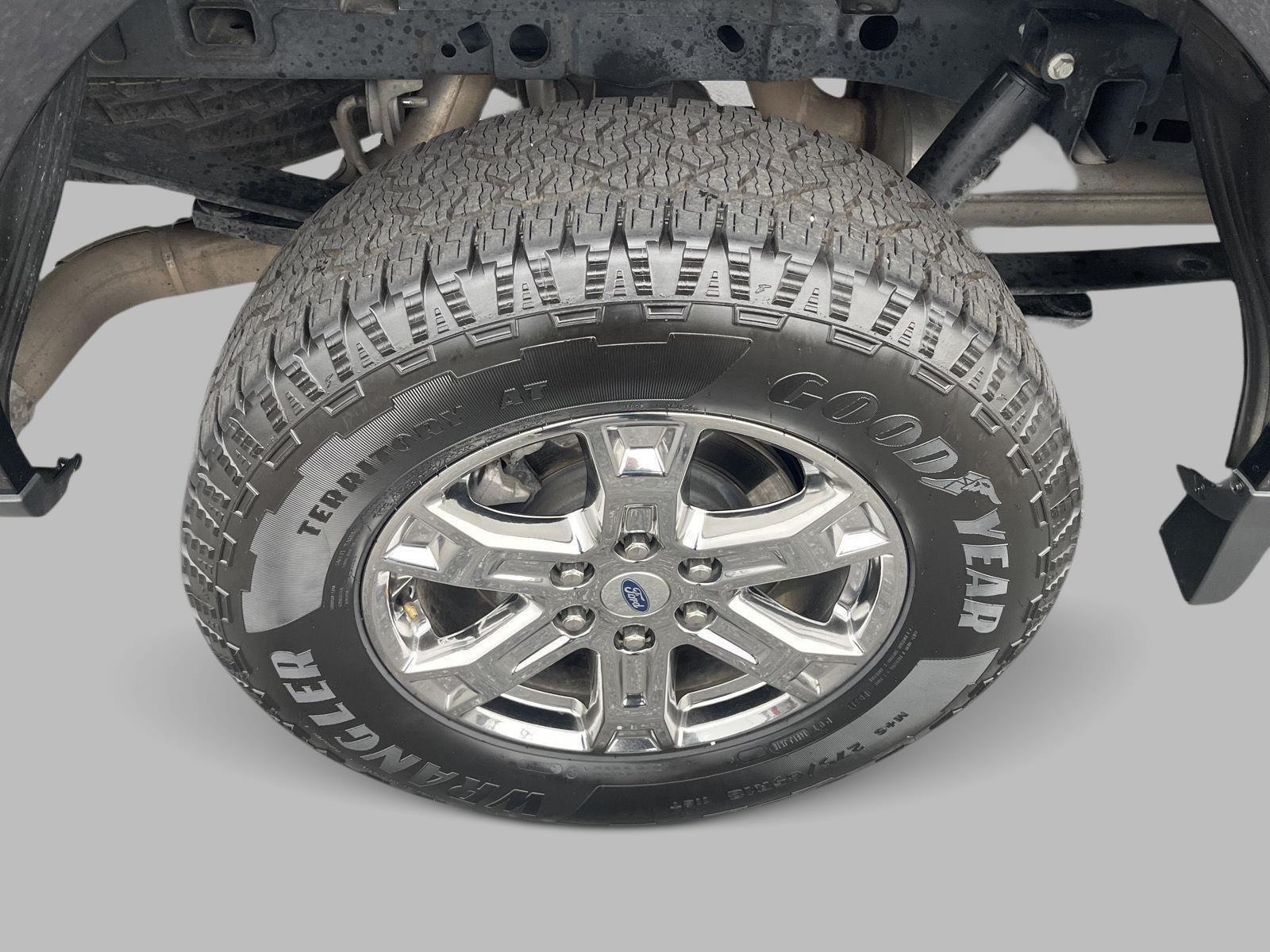 2023 Ford F-150 Lariat photo 9