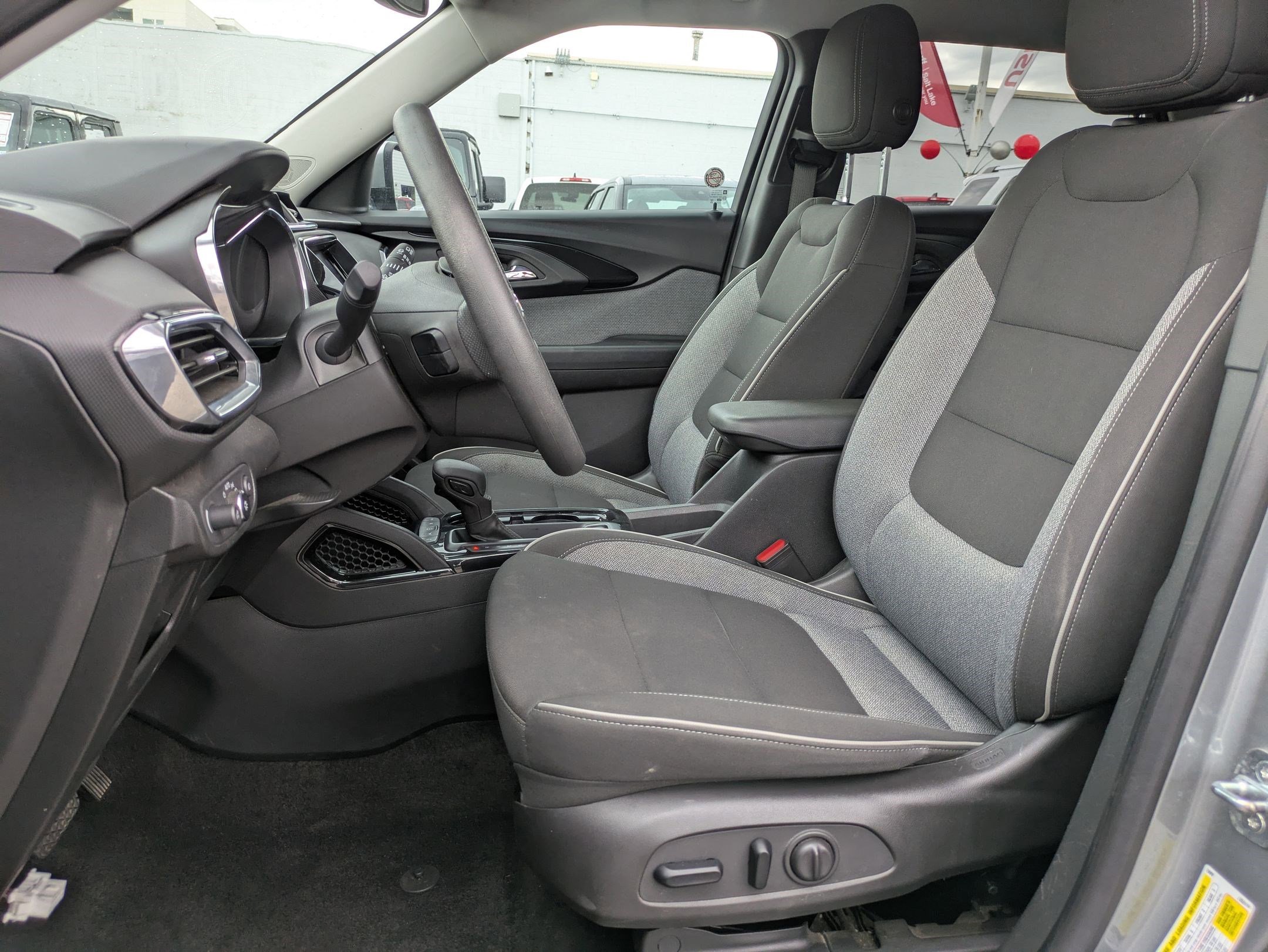 2023 Chevrolet Trailblazer LT photo 22