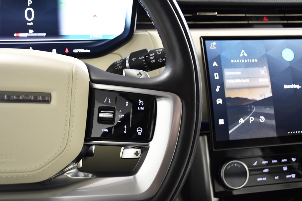 2023 Land Rover Range Rover SE photo 25