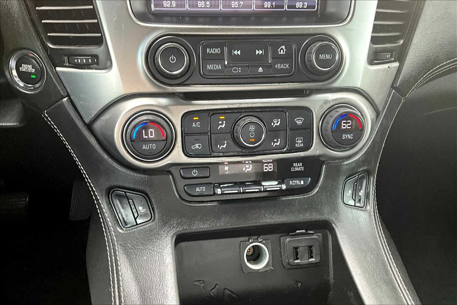 2019 Chevrolet Suburban LT photo 32