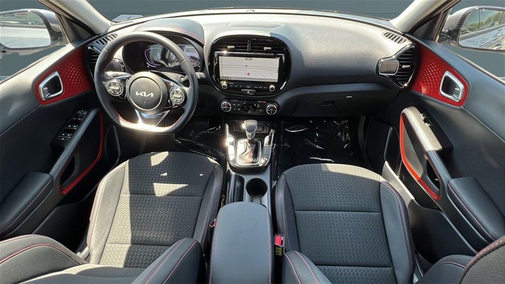 2025 Kia Soul GT-Line photo 3