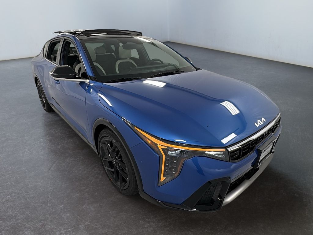 2025 Kia K4 GT-Line Turbo's photo