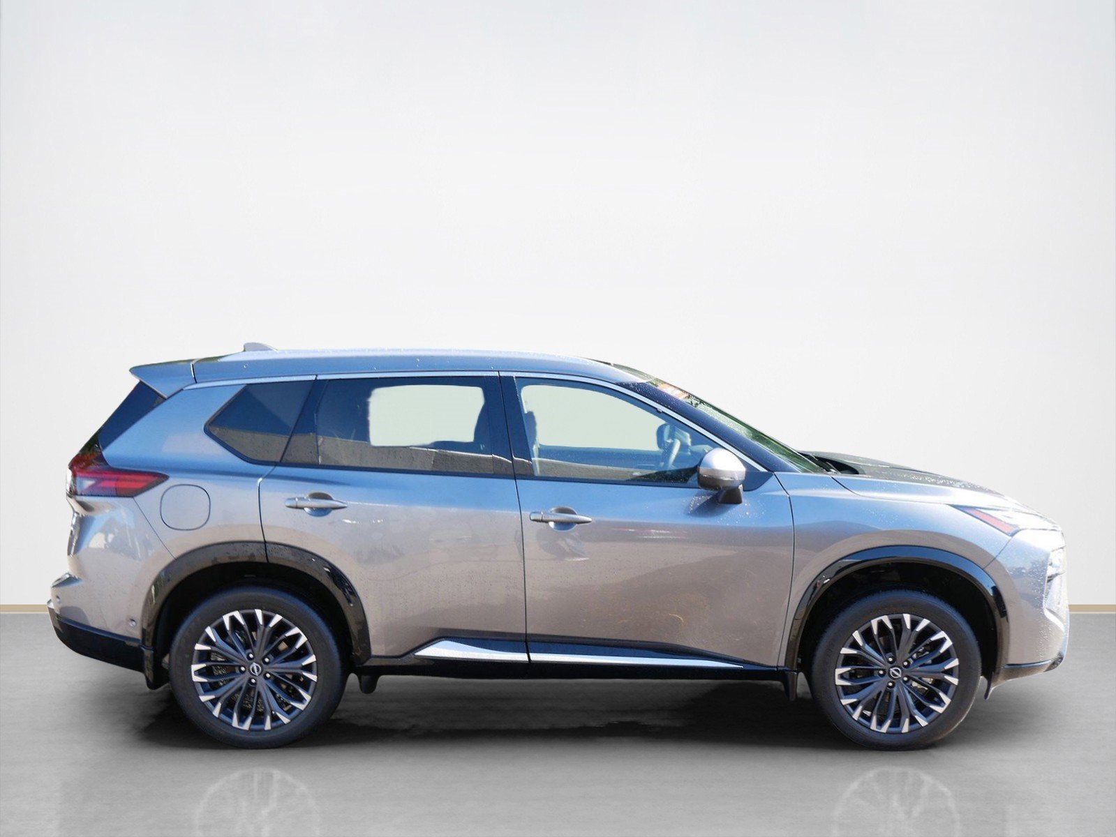 Certified 2024 Nissan Rogue Platinum with VIN JN8BT3DD4RW454636 for sale in Maplewood, Minnesota