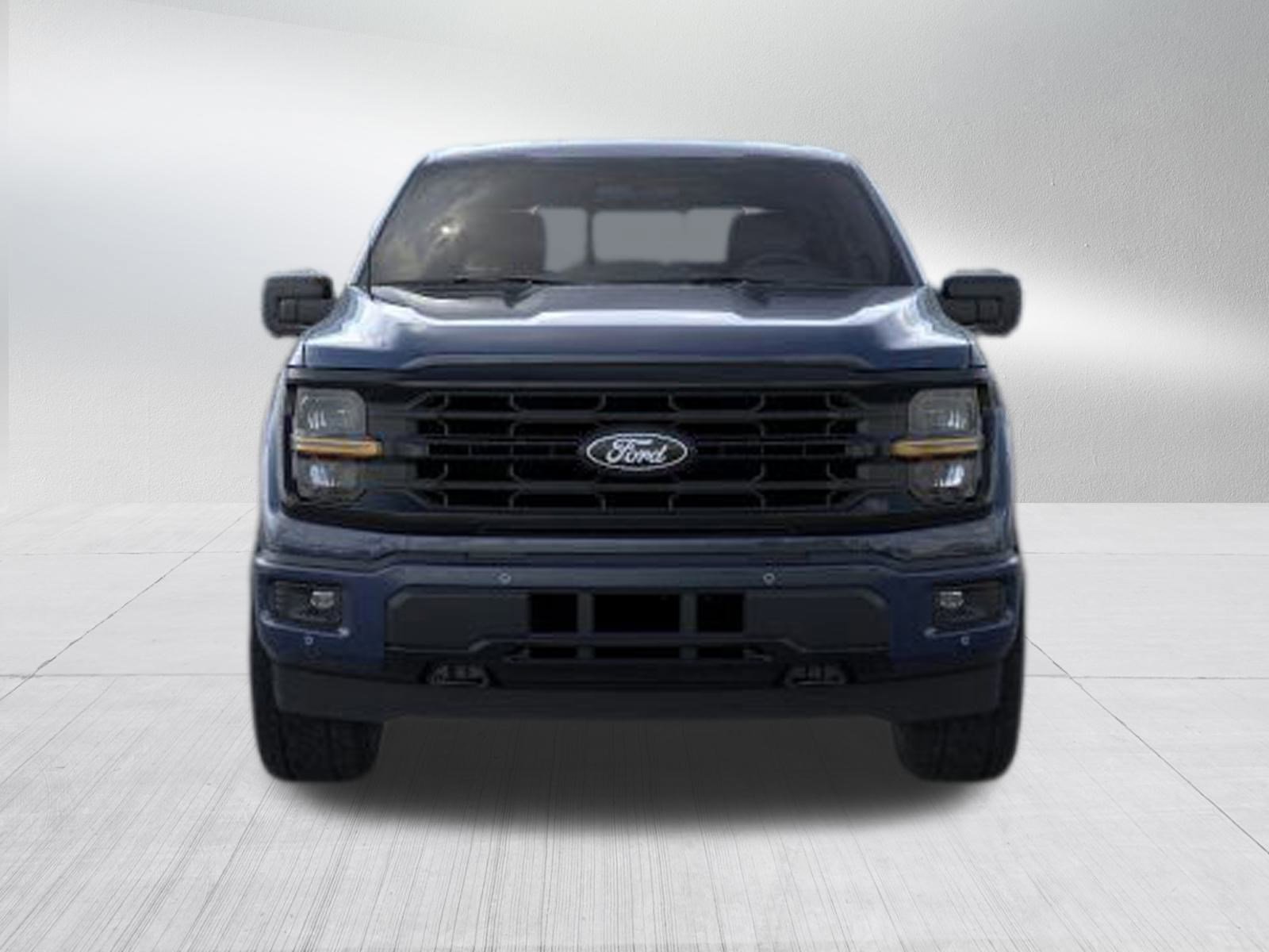2025 Ford F-150 XLT photo 2