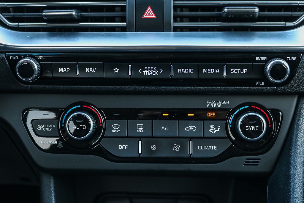2022 Kia Niro Touring Special Edition photo 14