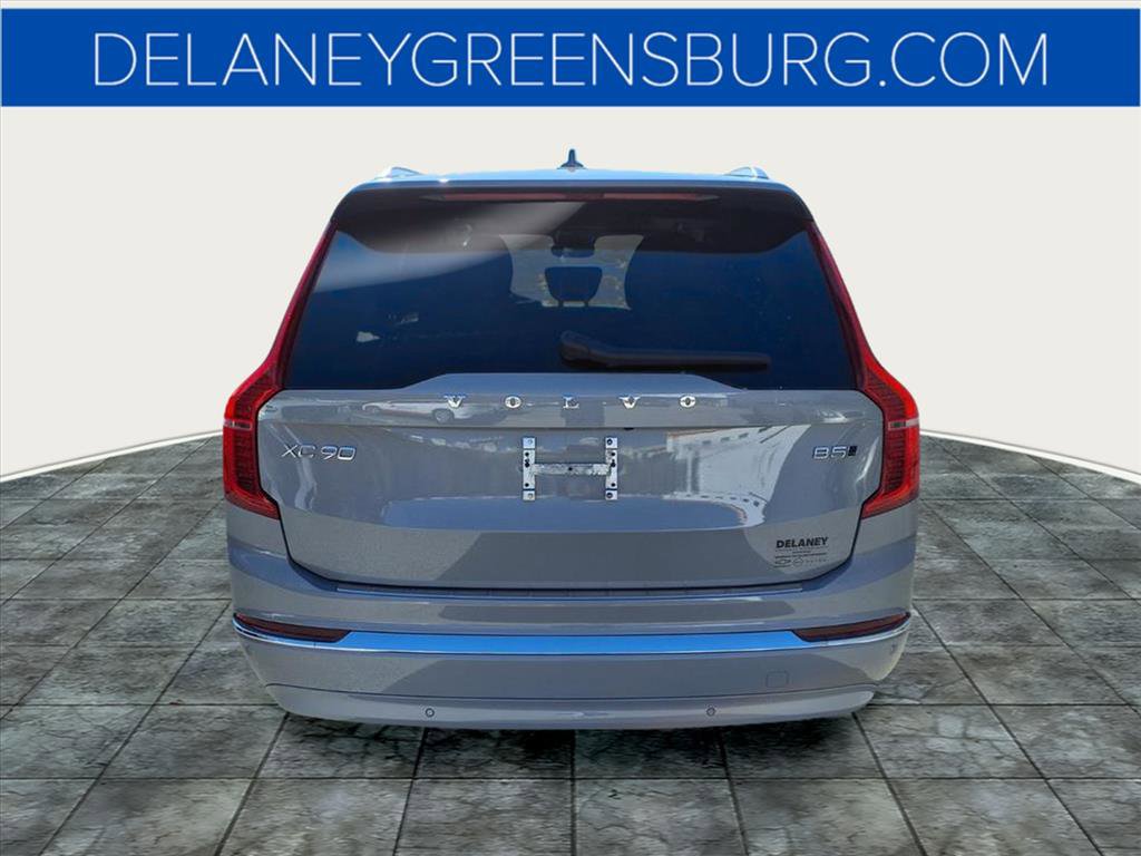 2025 Volvo XC90 B5 Plus photo 4
