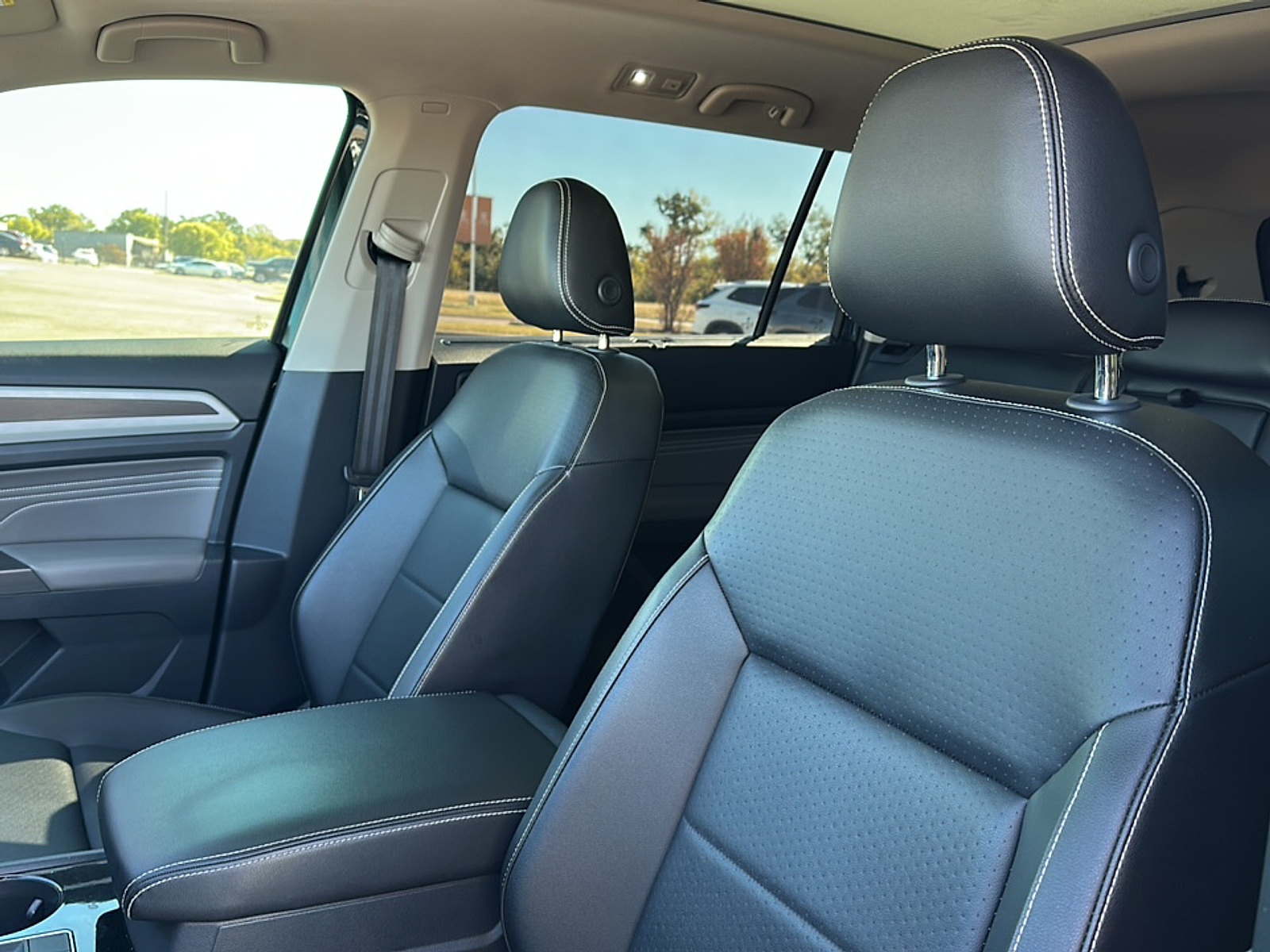 2022 Volkswagen Atlas V6 SE Technology photo 3