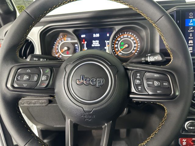 2024 Jeep Gladiator Willys photo 11