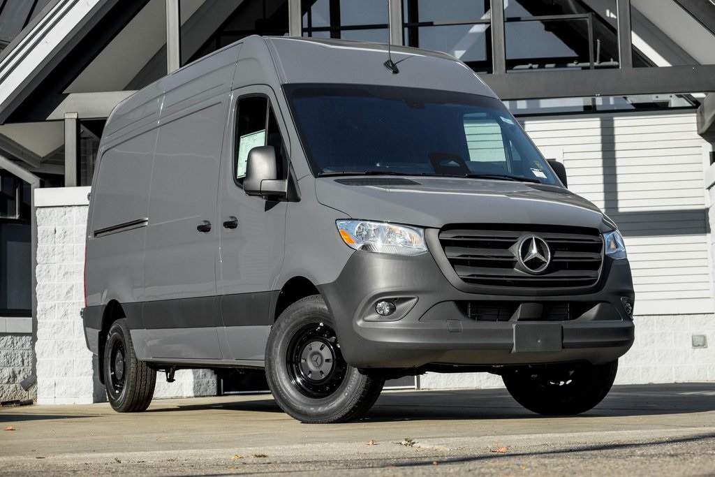 2026 Mercedes-Benz Sprinter Cargo Van Base's photo
