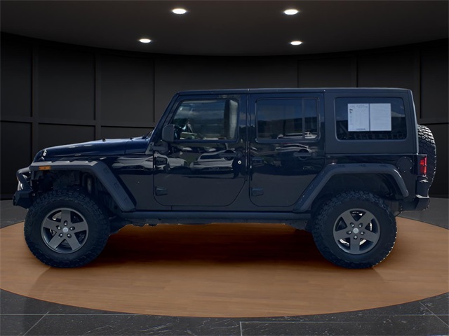 2011 Jeep Wrangler Unlimited Rubicon photo 2