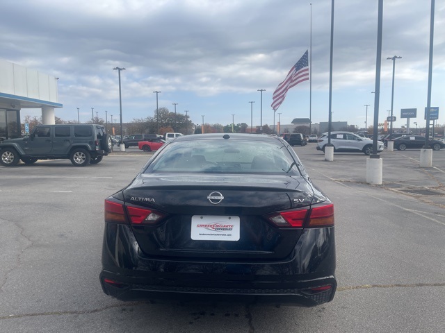 2024 Nissan Altima 2.5 SV photo 3