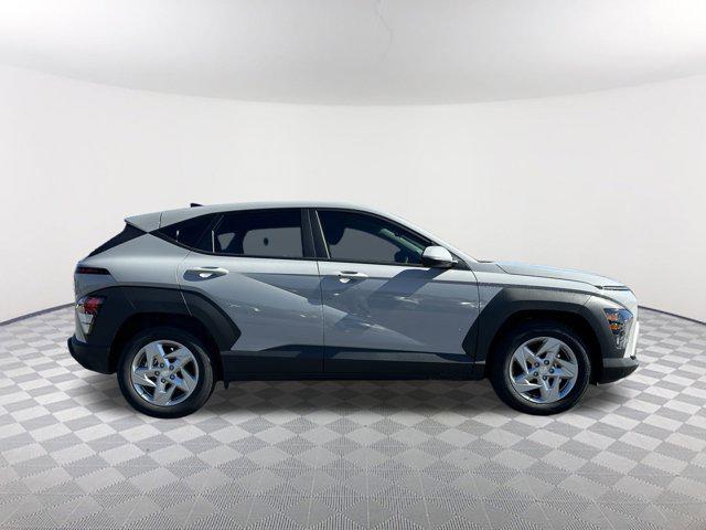 2026 Hyundai Kona SE photo 4