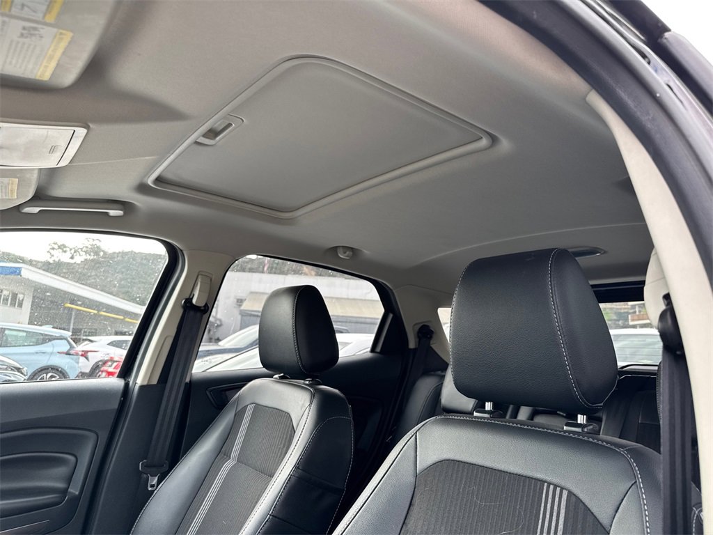 2019 Ford EcoSport SES photo 7