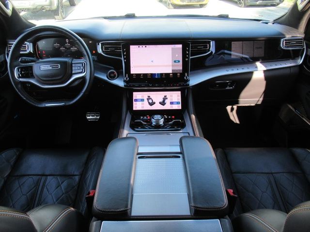 2022 Jeep Grand Wagoneer III photo 11