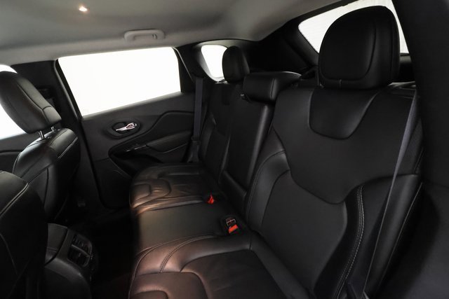 2023 Jeep Cherokee Altitude Lux photo 17
