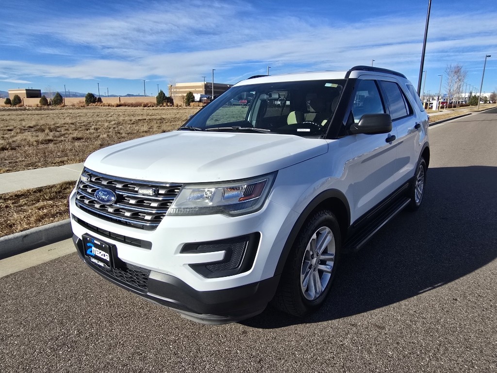 2017 Ford Explorer Base's photo