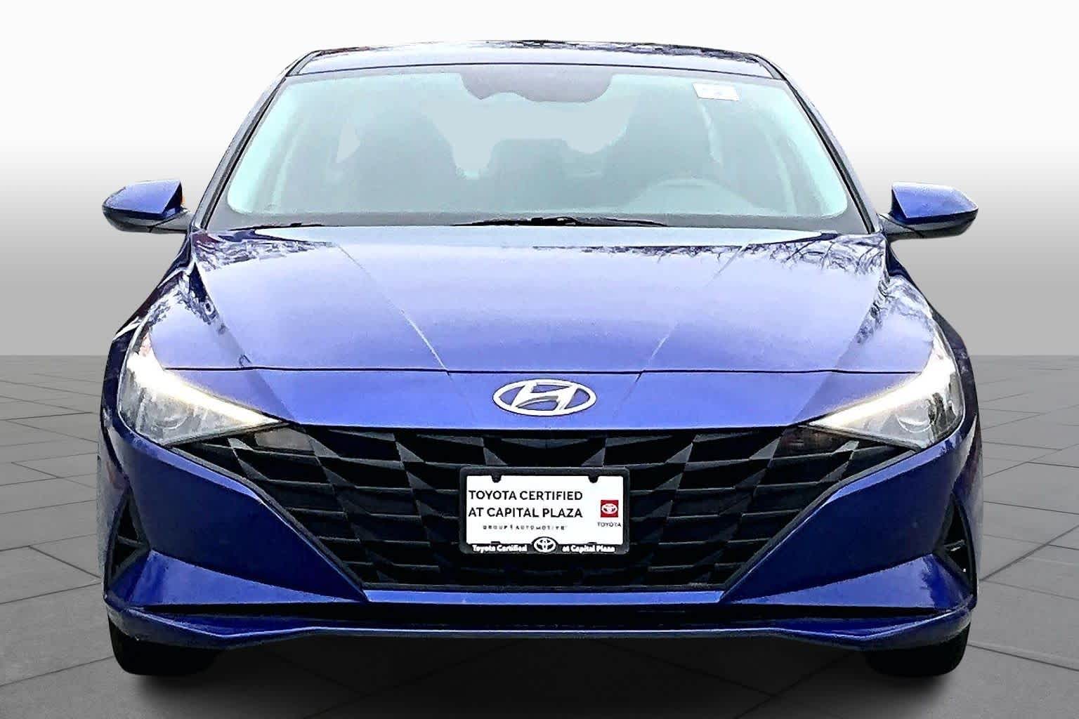 2023 Hyundai Elantra SE photo 3