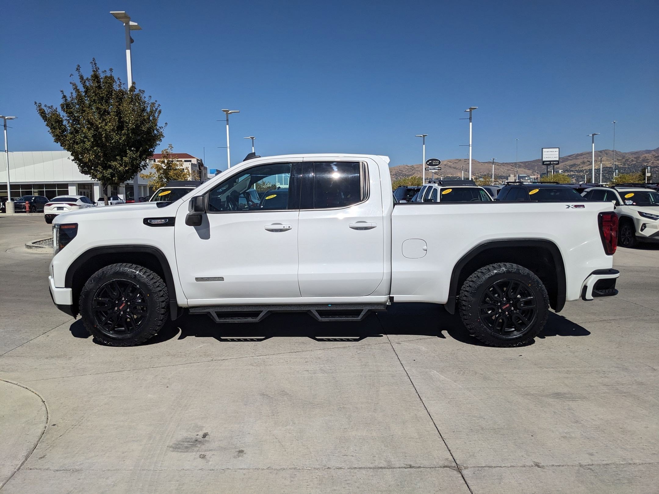 2023 Gmc Sierra 1500 Elevation photo 2