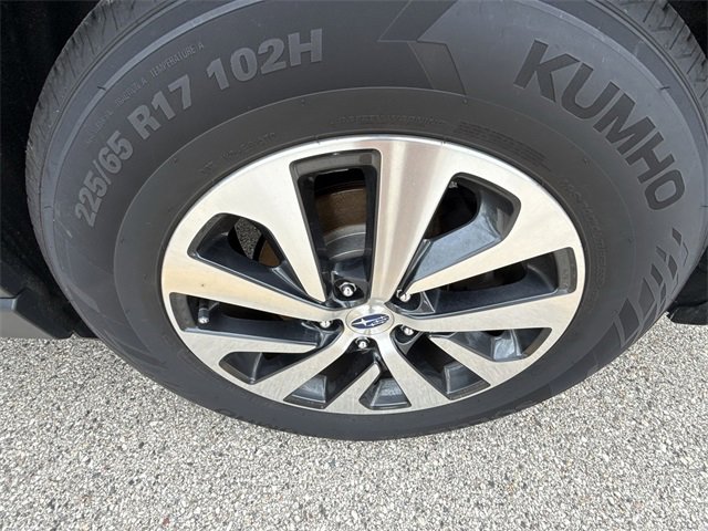 2020 Subaru Outback Premium photo 23