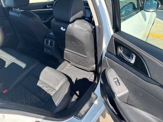 2020 Nissan Maxima Platinum photo 16