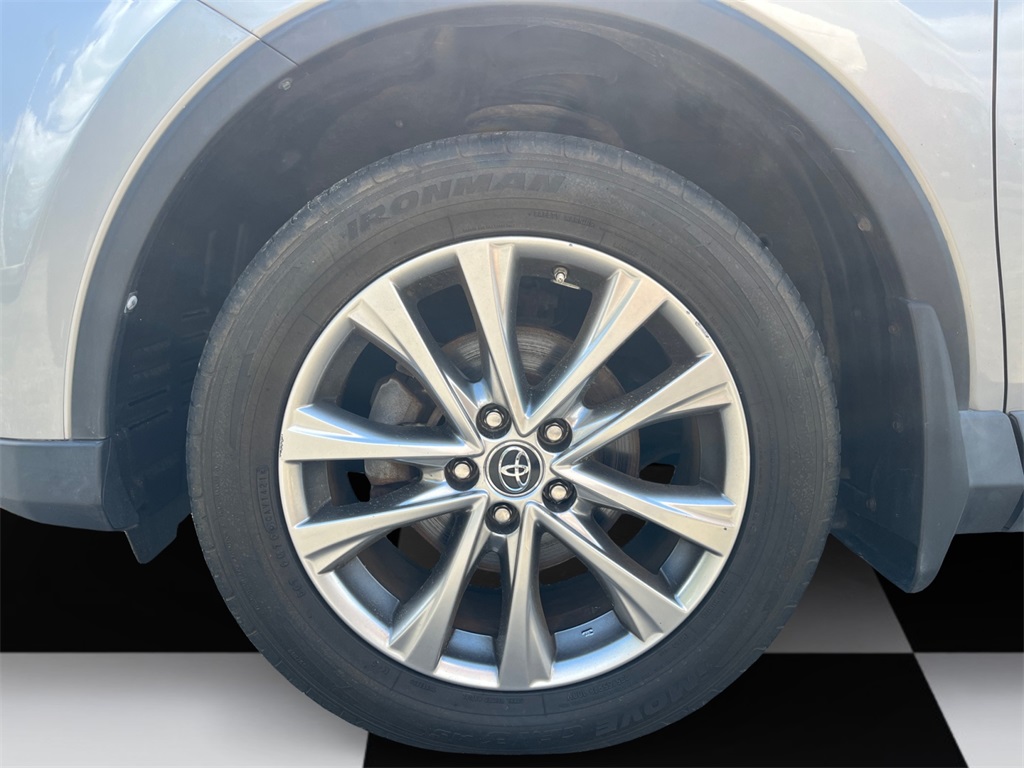 2017 Toyota RAV4 Limited photo 13