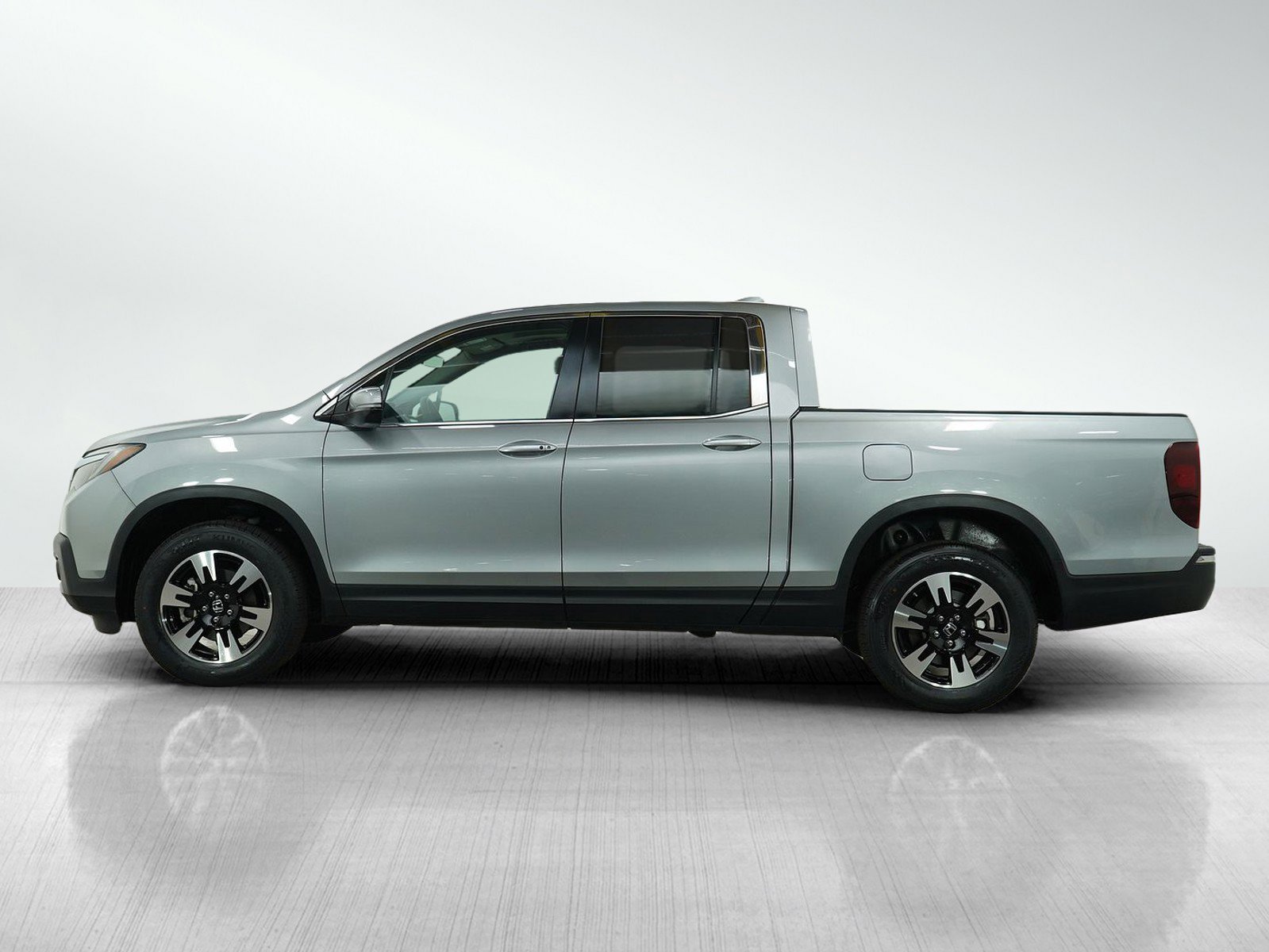 Used 2020 Honda Ridgeline RTL with VIN 5FPYK3F59LB030631 for sale in Burnsville, Minnesota