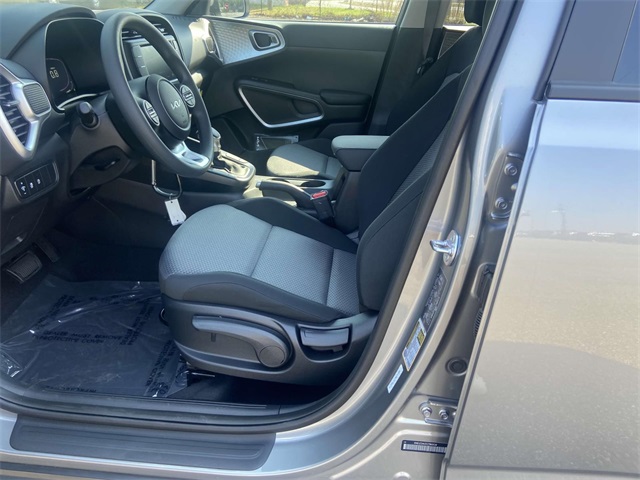 2025 Kia Soul LX photo 11