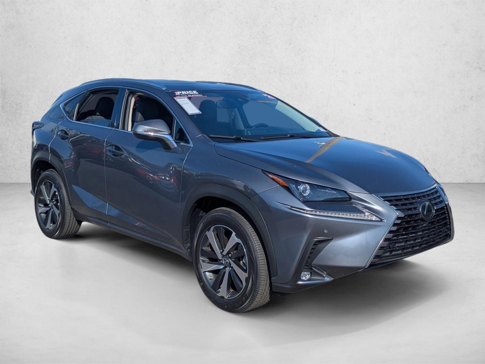 2021 Lexus NX 300 photo 3