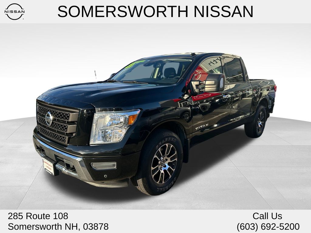 2021 Nissan Titan SV's photo
