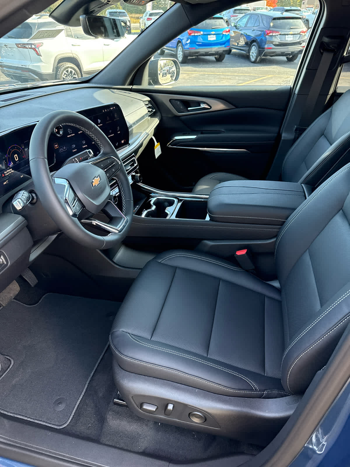 2026 Chevrolet Traverse photo 4