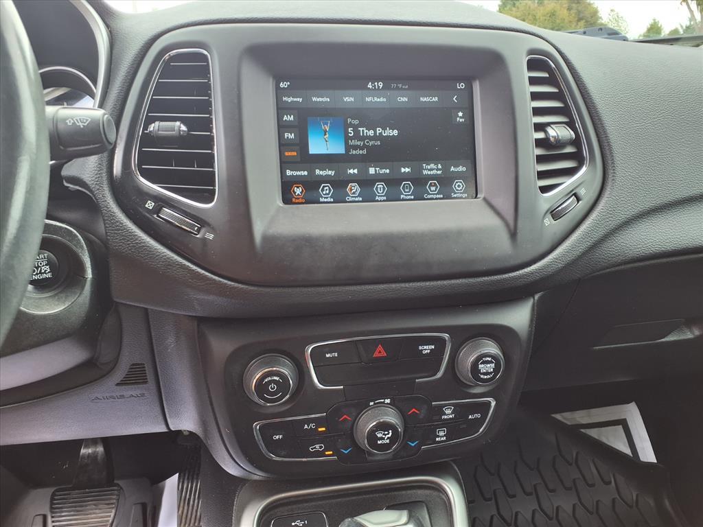 2019 Jeep Compass Latitude photo 15