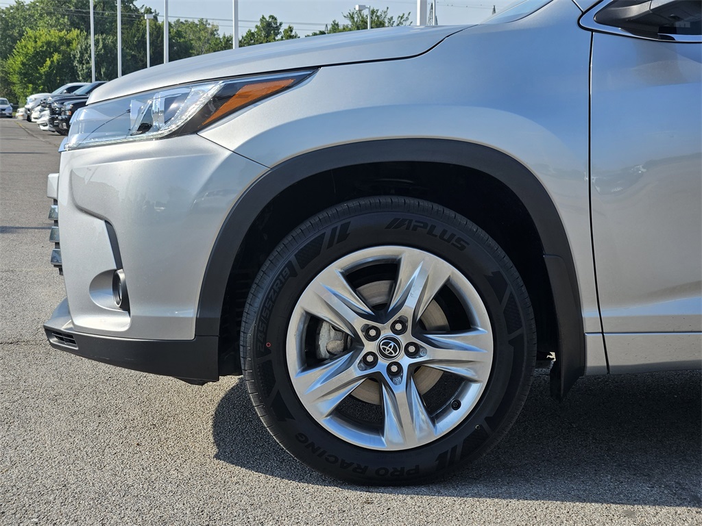 2018 Toyota Highlander Limited Platinum photo 8