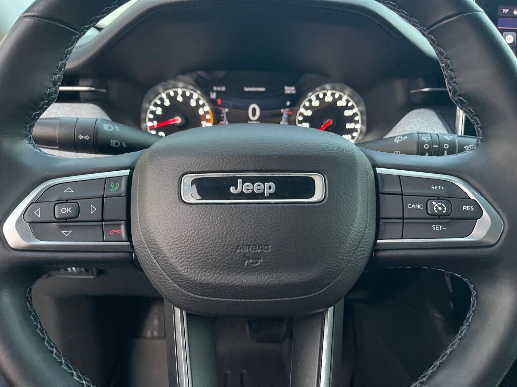 2022 Jeep Compass Latitude photo 15