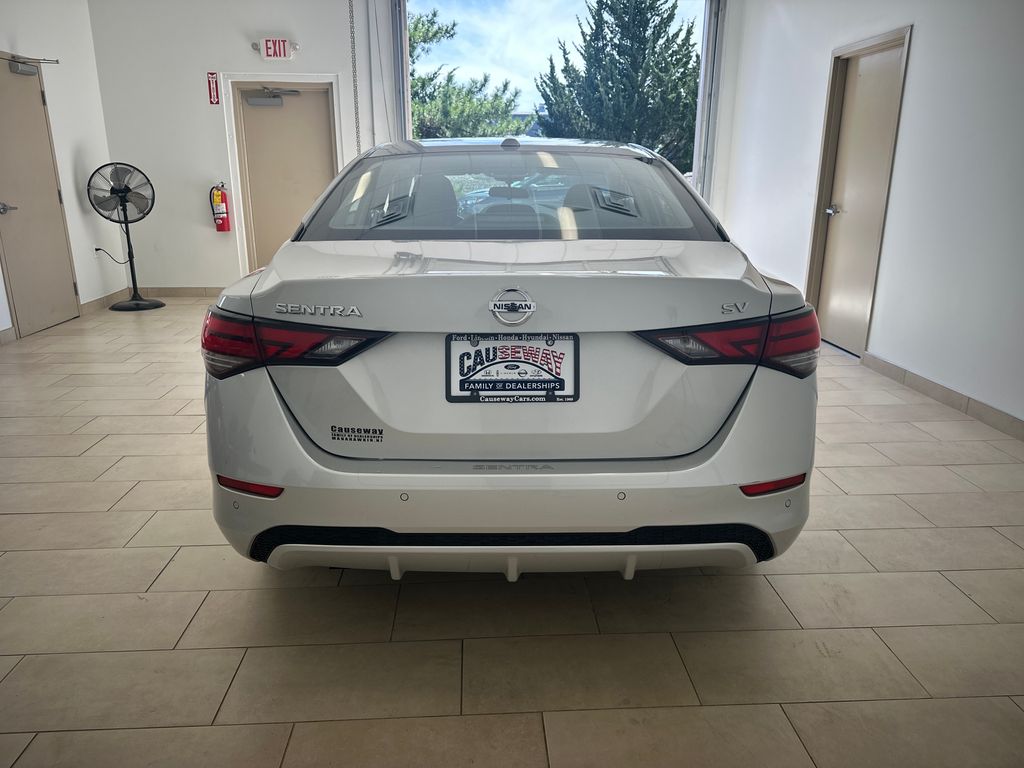 2021 Nissan Sentra SV photo 5
