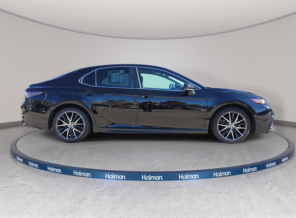 2024 Toyota Camry SE photo 2