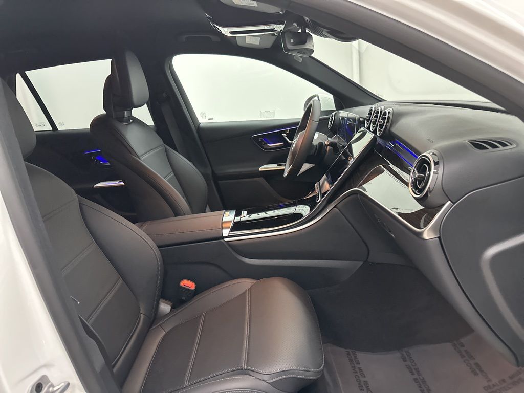 2025 Mercedes Benz GLC 300 4MATIC photo 20
