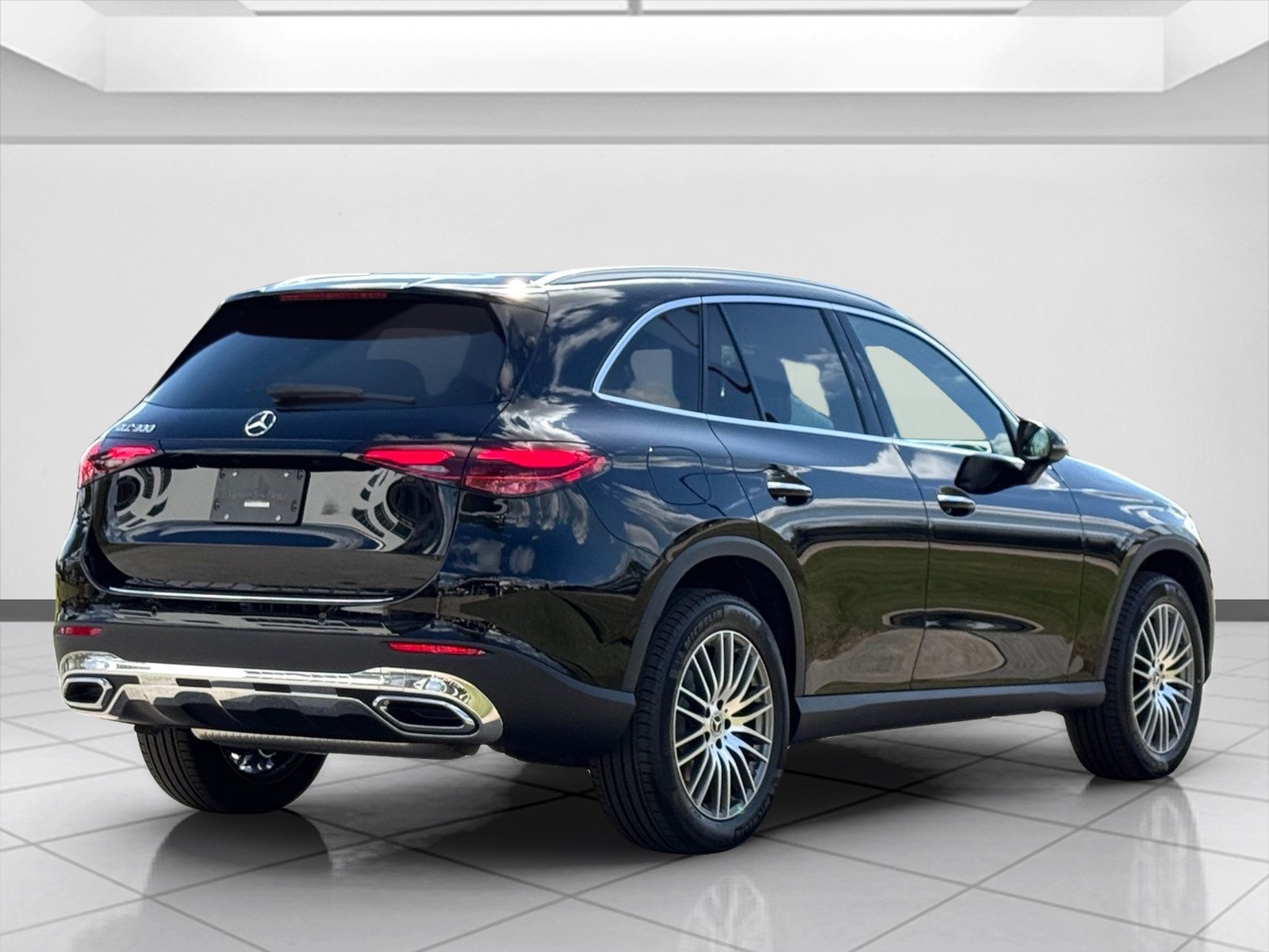 2026 Mercedes Benz GLC 300 photo 3