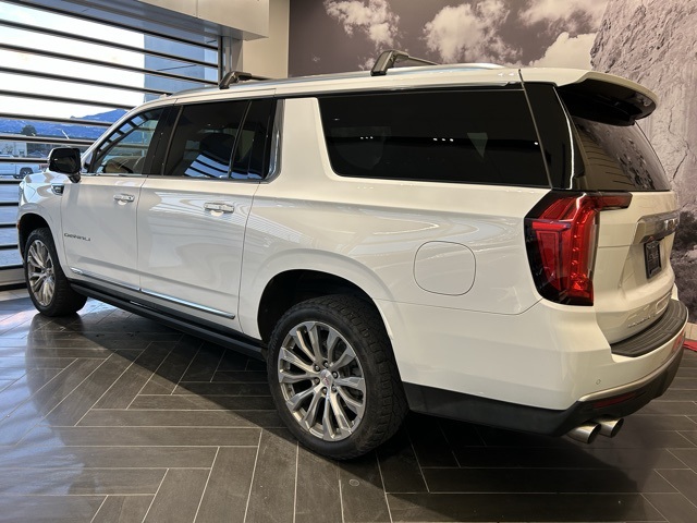 2022 Gmc Yukon XL Denali photo 2