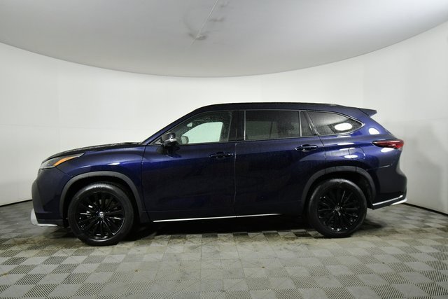 2024 Toyota Highlander LE photo 15