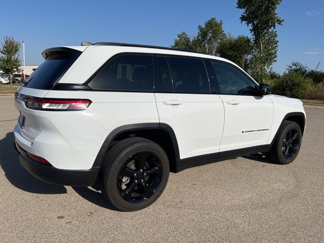 2024 Jeep Grand Cherokee Altitude X photo 2