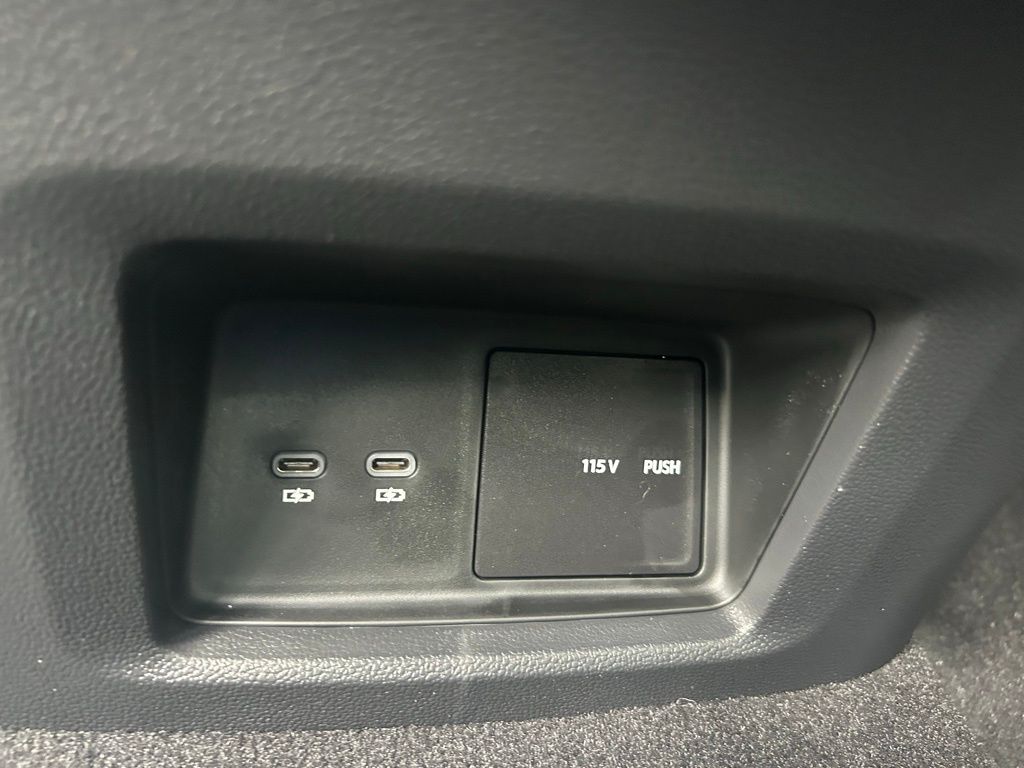2026 Volkswagen Atlas SE Technology photo 38