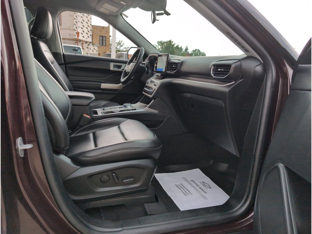 2023 Ford Explorer XLT photo 33