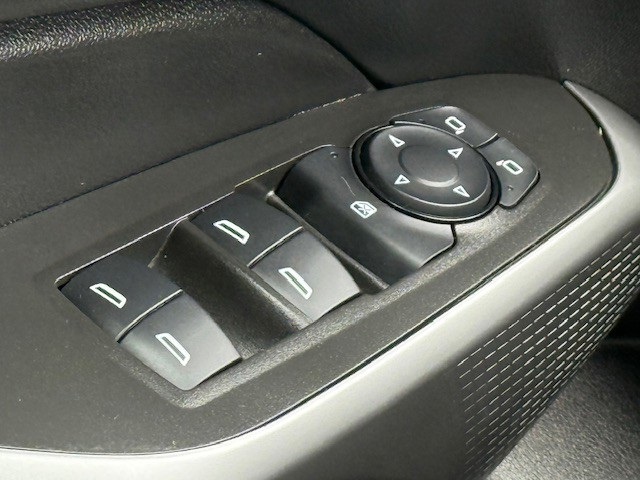 2024 Chevrolet Trax photo 28