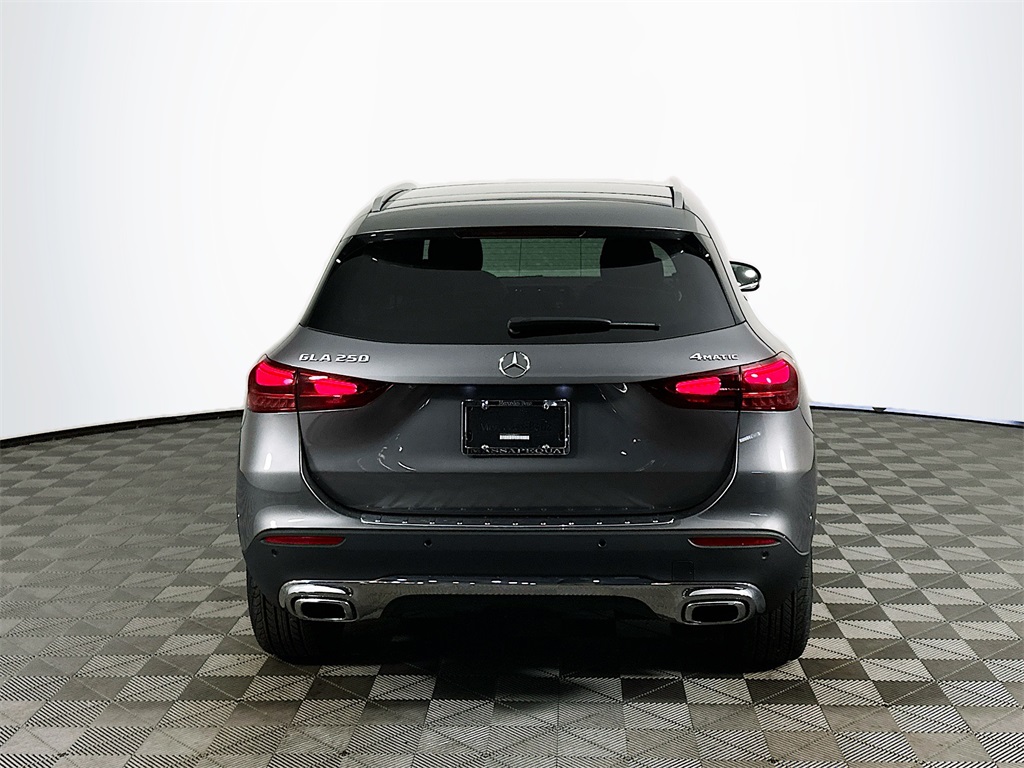 2026 Mercedes Benz GLA 250 4MATIC photo 4