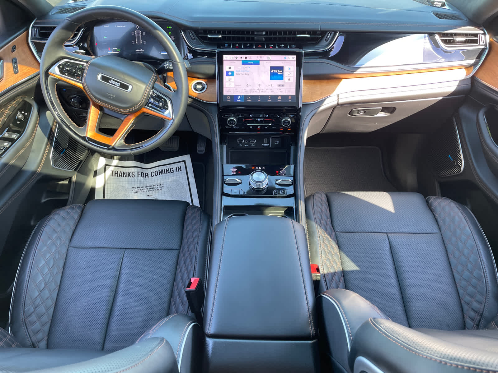 2022 Jeep Cherokee Summit 4xe photo 14