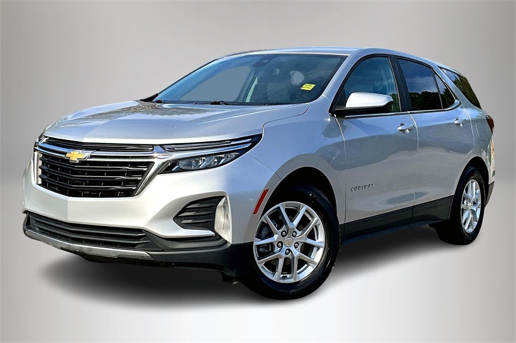 2022 Chevrolet Equinox LT photo 2