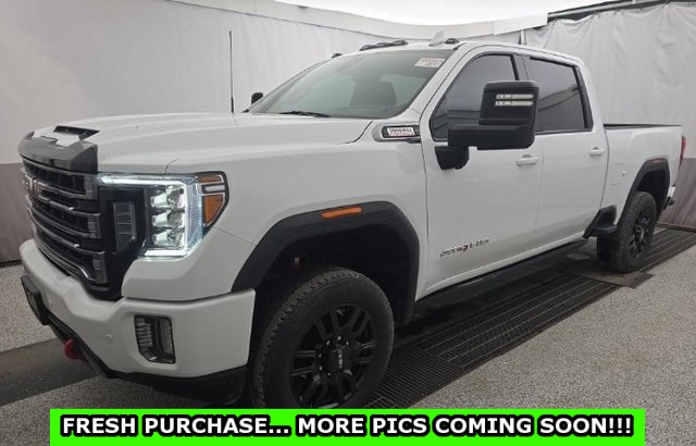 2022 GMC Sierra 2500HD AT4's photo