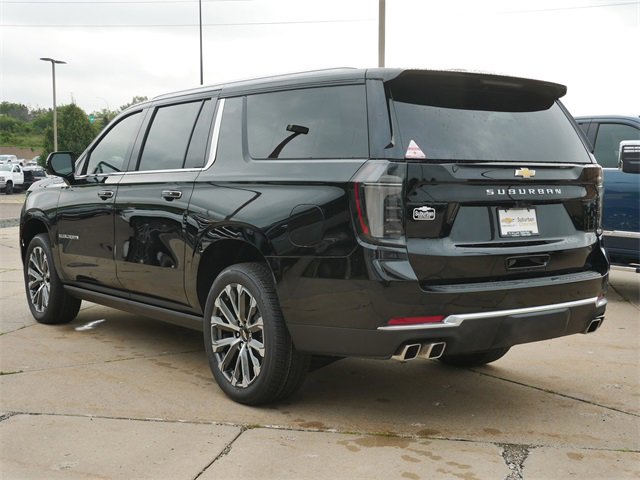 2026 Chevrolet Suburban High Country photo 5